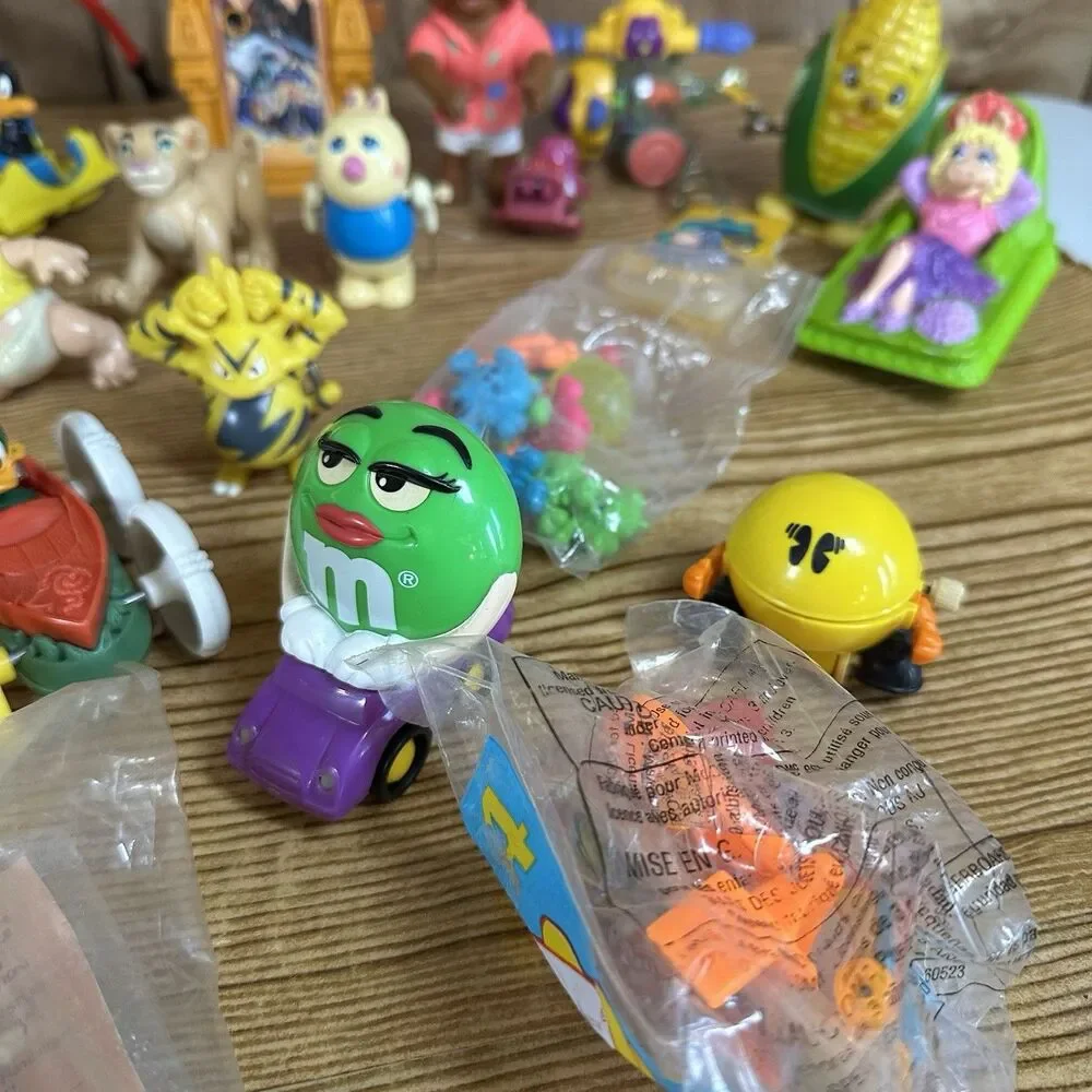 Vintage 1990's McDonalds Burger King Fast Food Toys Lot‎ Of 30 Happy Meal Toys